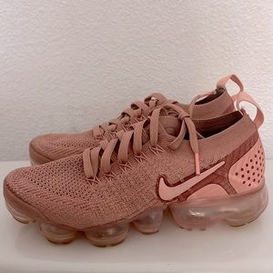 Nike pink vapormax